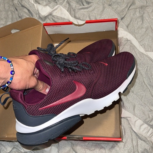 NIKE PRESTO (Slightly used) 9/10 condition SIZE 10 - Picture 2 of 4